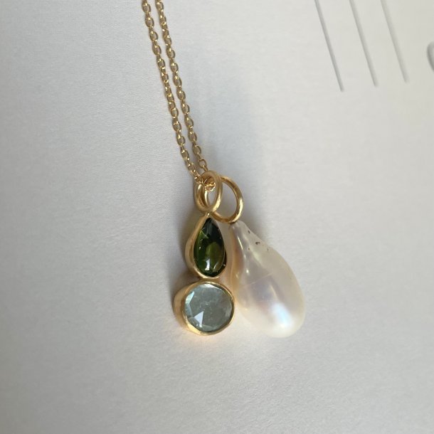 Halsk�de med perle