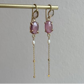 reringe med rubiner og tourmaliner