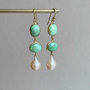 reringe med chrysophras og perler