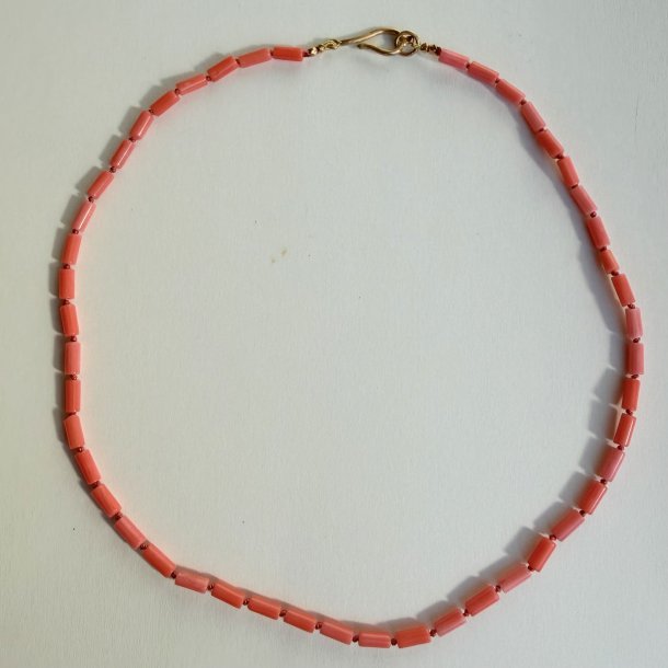 Halsk�de coral