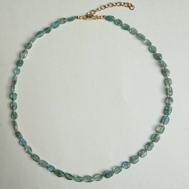 Halsk�de med apatite